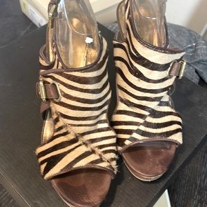 Brown fur zebra print with cream color size 8 1/2 . Nine West